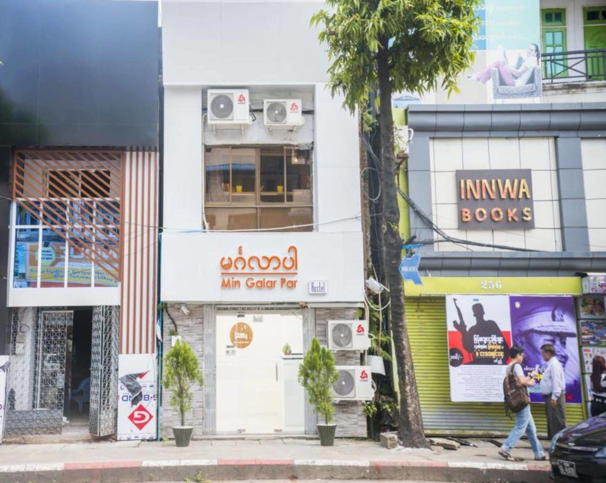 Min Galar Par Hostel Yangon Exteriör bild